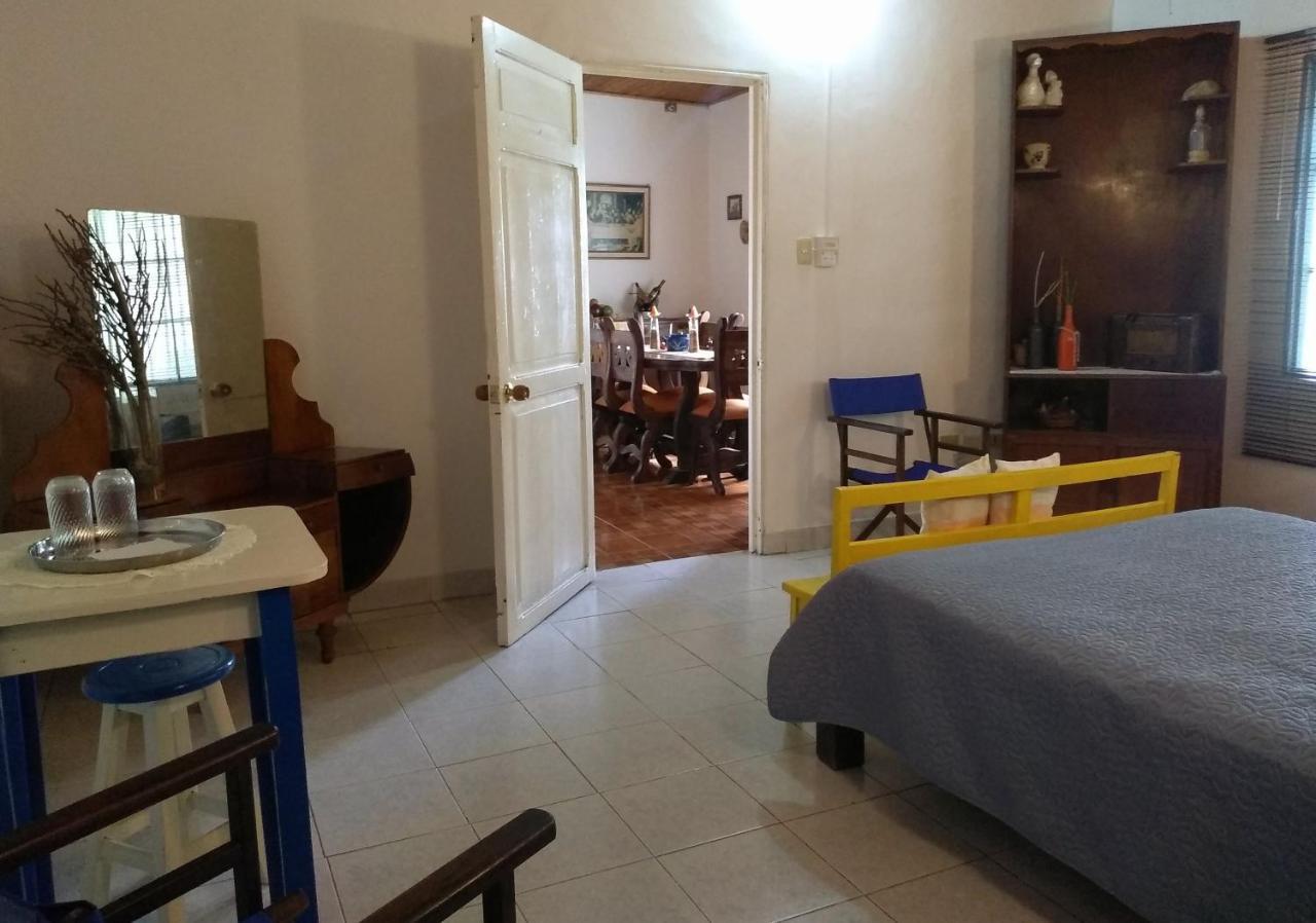Habitacion Casa Las Aves Гонда Экстерьер фото