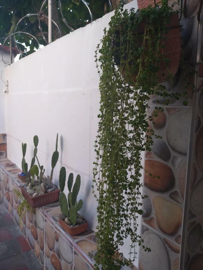 Habitacion Casa Las Aves Гонда Экстерьер фото